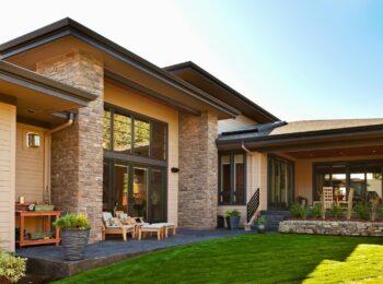 Custom home exterior by Gottsch Construction in Omaha Nebraska